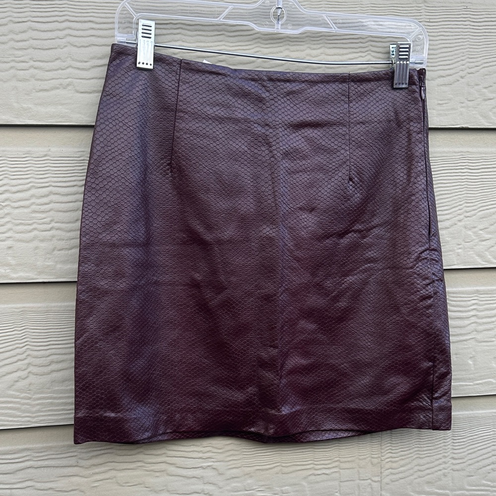 S-M Size Dynamite Snakeskin imitation burgundy color Pencil Skirt